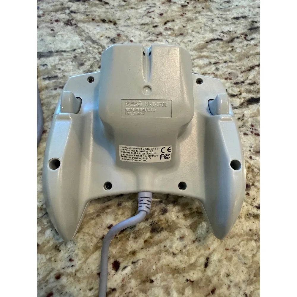 Sega Dreamcast Console HKT-3020 White System 1999 NTSC-U + 2 Controllers